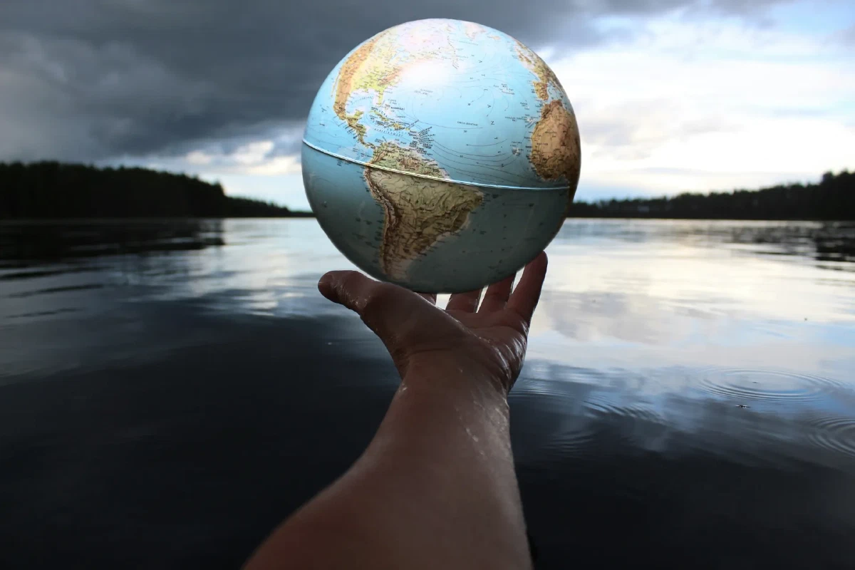 Route 53 Global Resolver: Hybrid DNS Without a VPN